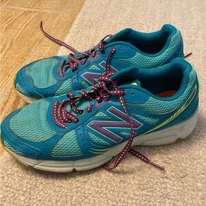 New Balance Sneakers Women’s 8.5